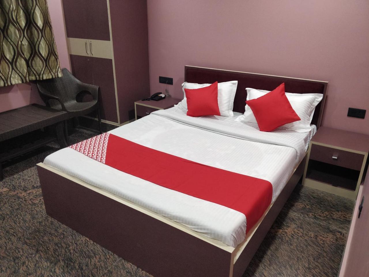 Oyo 16871 Anant Home Stay Shillong Bagian luar foto