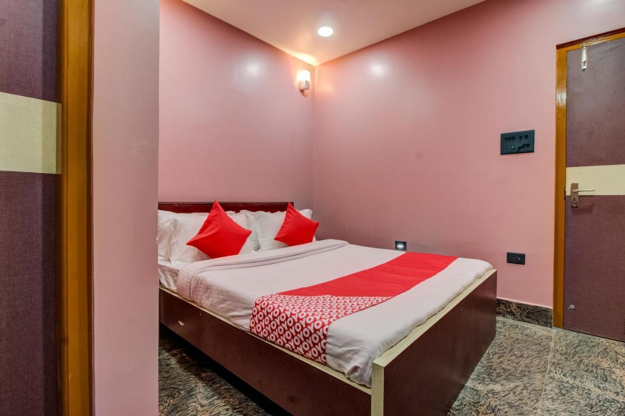 Oyo 16871 Anant Home Stay Shillong Bagian luar foto