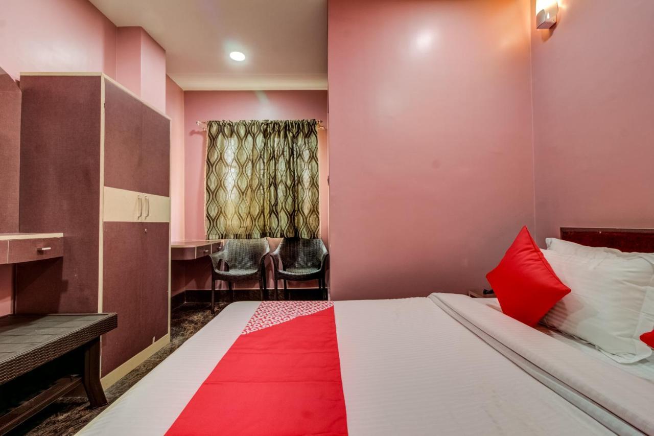 Oyo 16871 Anant Home Stay Shillong Bagian luar foto